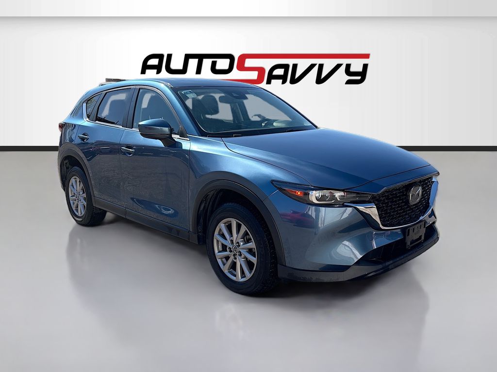 2023 Mazda CX-5 S Preferred package Auto AWD's photo