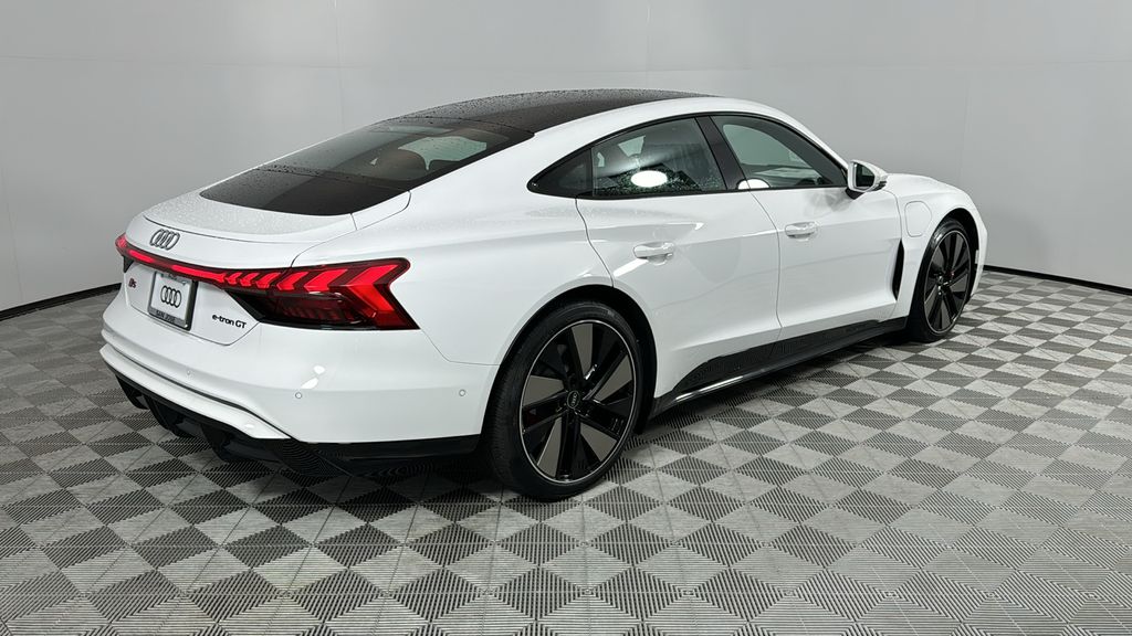 2025 Audi e-tron GT Premium Plus 5