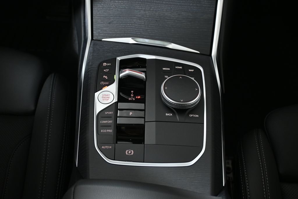 Thumbnail: 2026 BMW 3 Series - 24