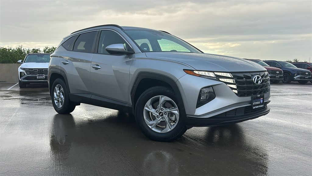 2023 Hyundai Tucson SEL Silver at Community Toyota