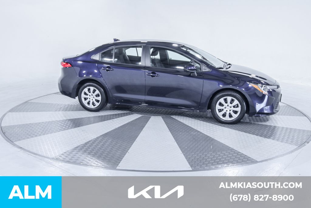 2023 Toyota Corolla LE photo 12