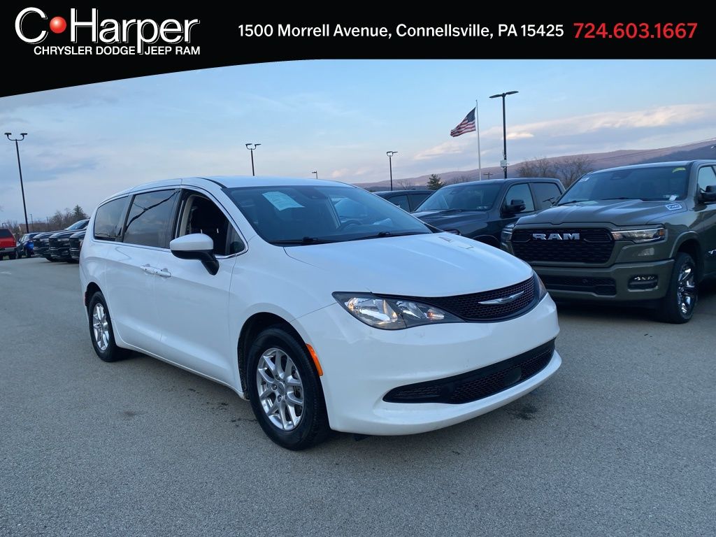 2023 Chrysler Voyager LX FWD