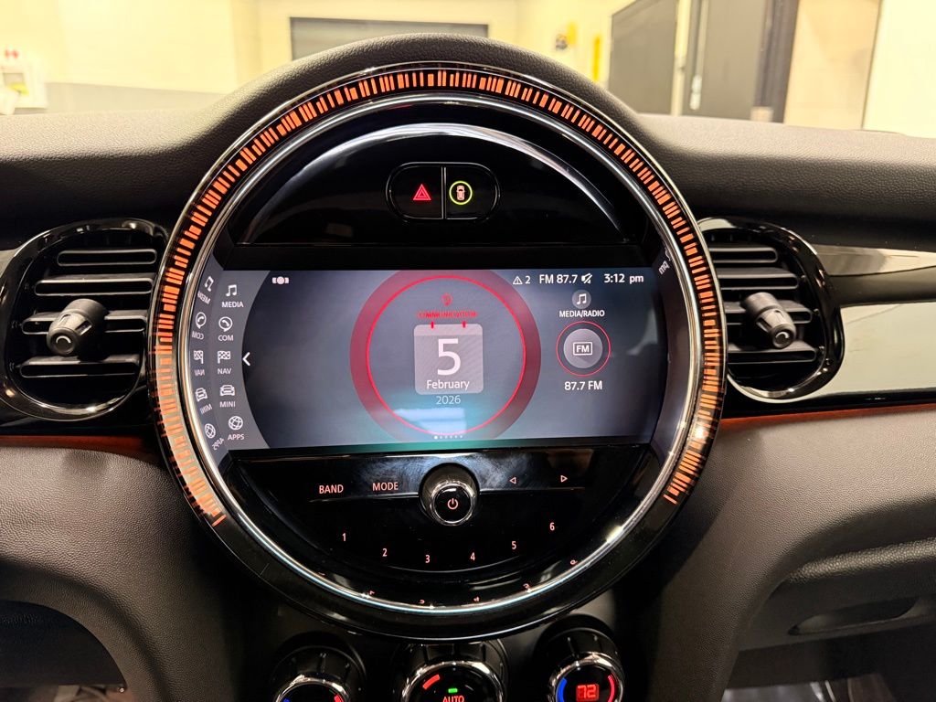 Thumbnail: 2022 MINI Cooper - 17