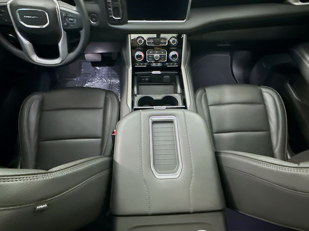 Thumbnail: 2024 GMC Yukon - 17