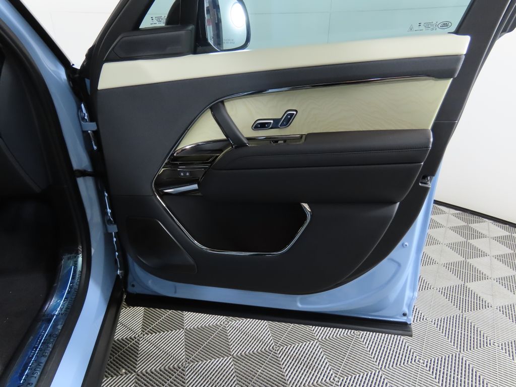 2025 Land Rover Range Rover Sport  26