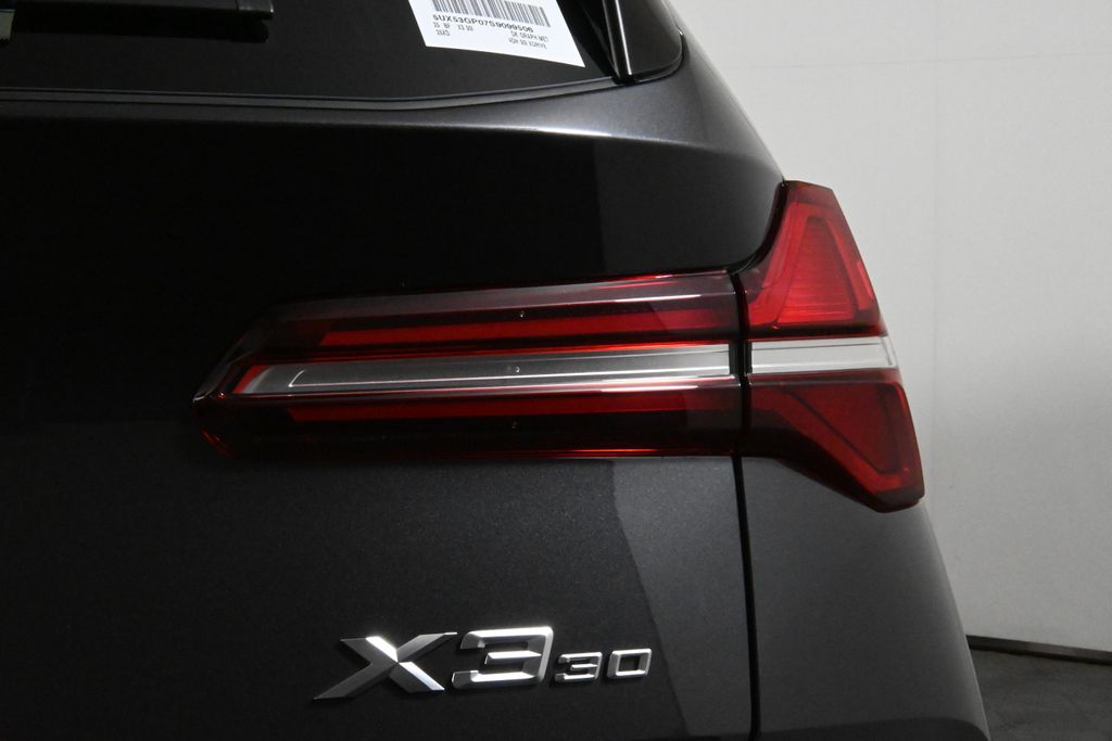 Thumbnail: 2025 BMW X3 - 13