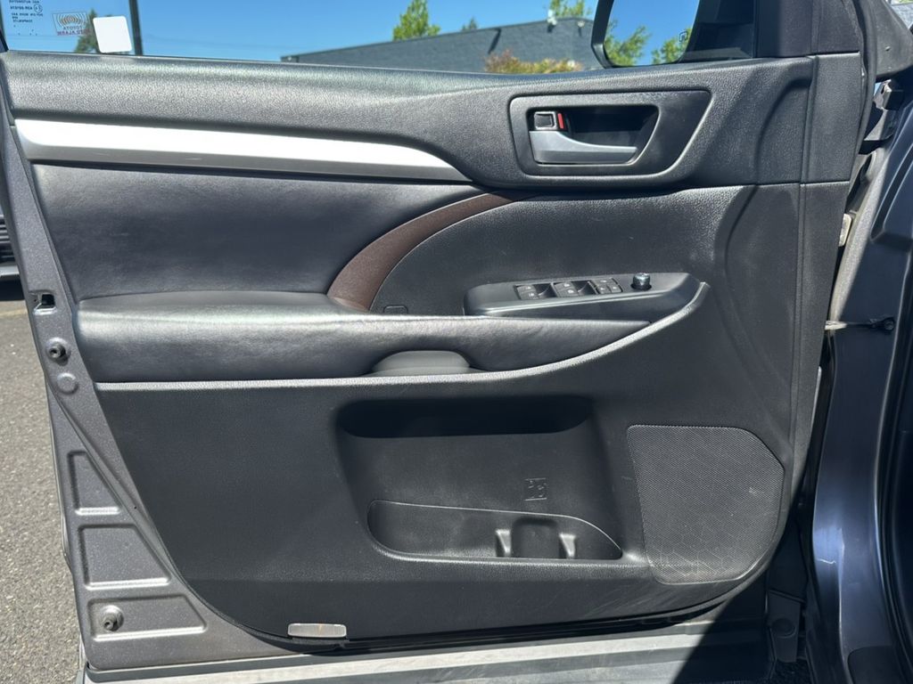 2018 Toyota Highlander 