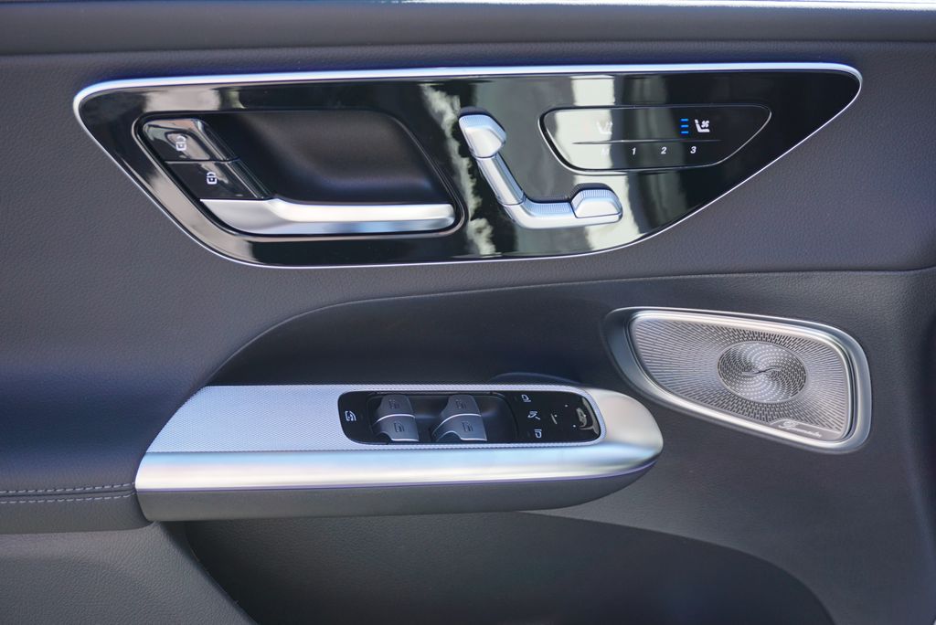 Thumbnail: 2026 Mercedes-Benz GLC - 23