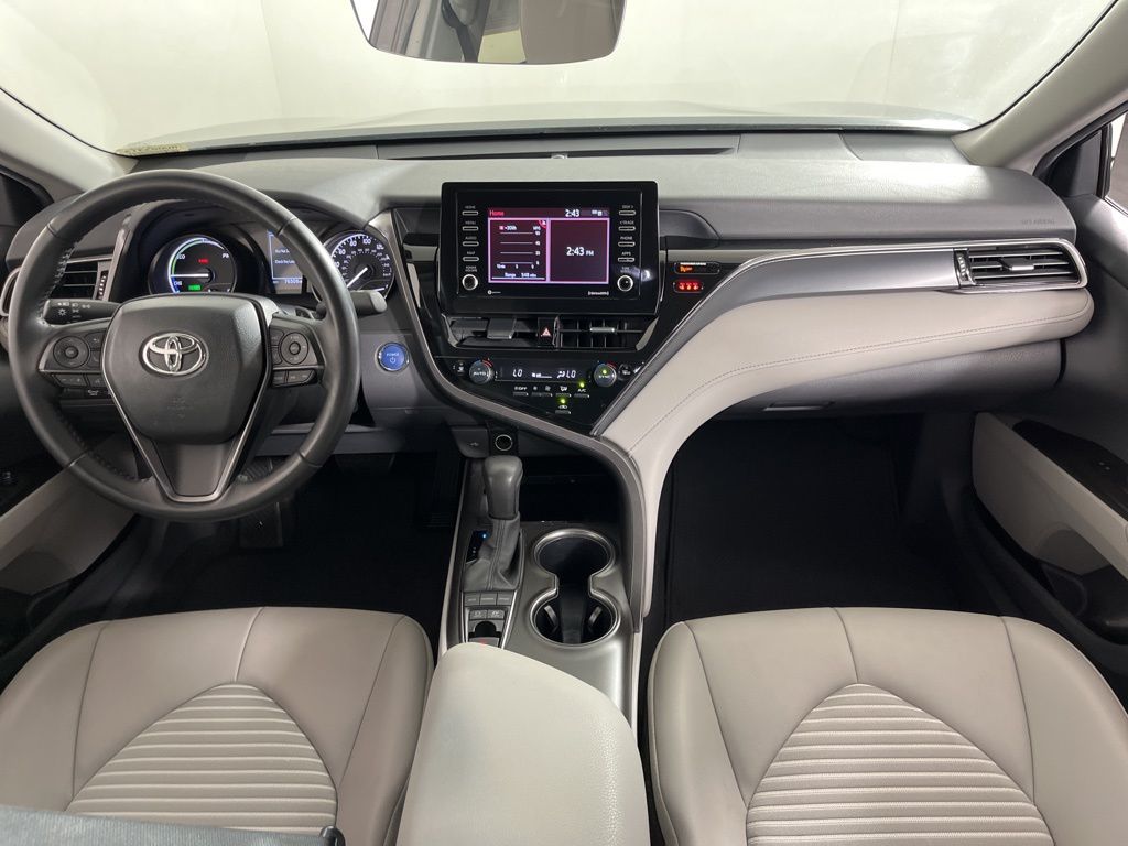 2024 Toyota Camry SE 16