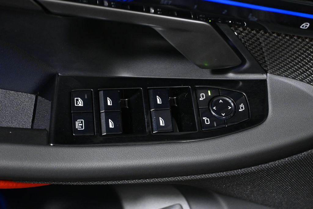 Thumbnail: 2026 BMW M5 - 32