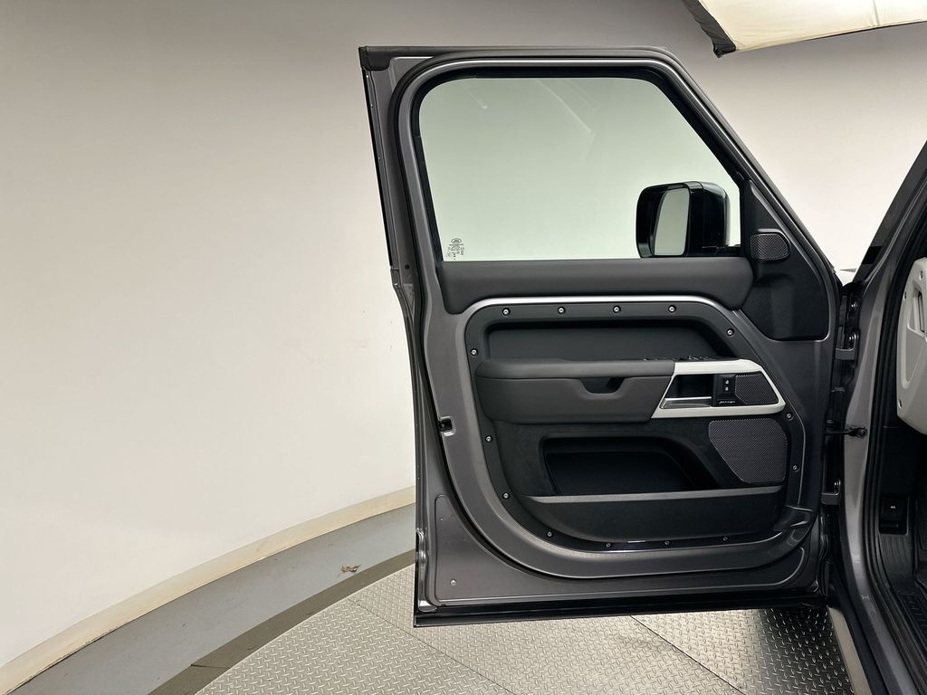 Thumbnail: 2024 Land Rover Defender - 21