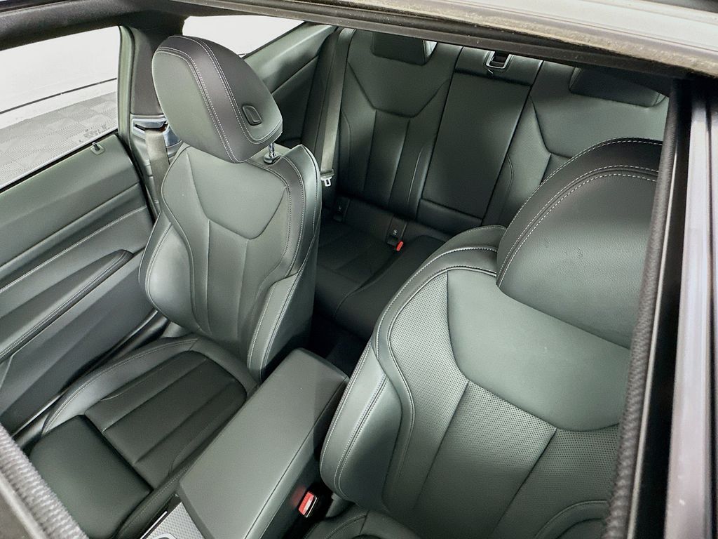 Thumbnail: 2025 BMW 4 Series - 22