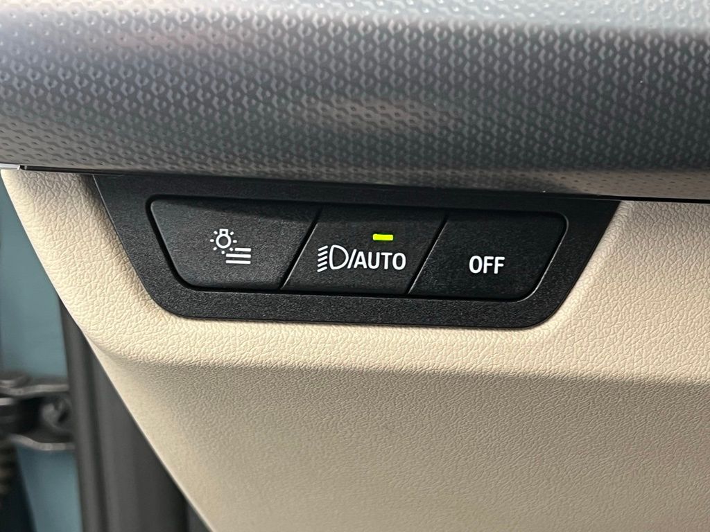 Thumbnail: 2025 BMW X1 - 19