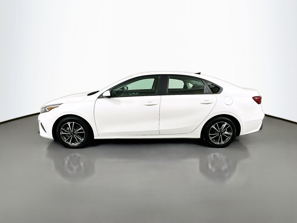 2023 Kia Forte LXS 8