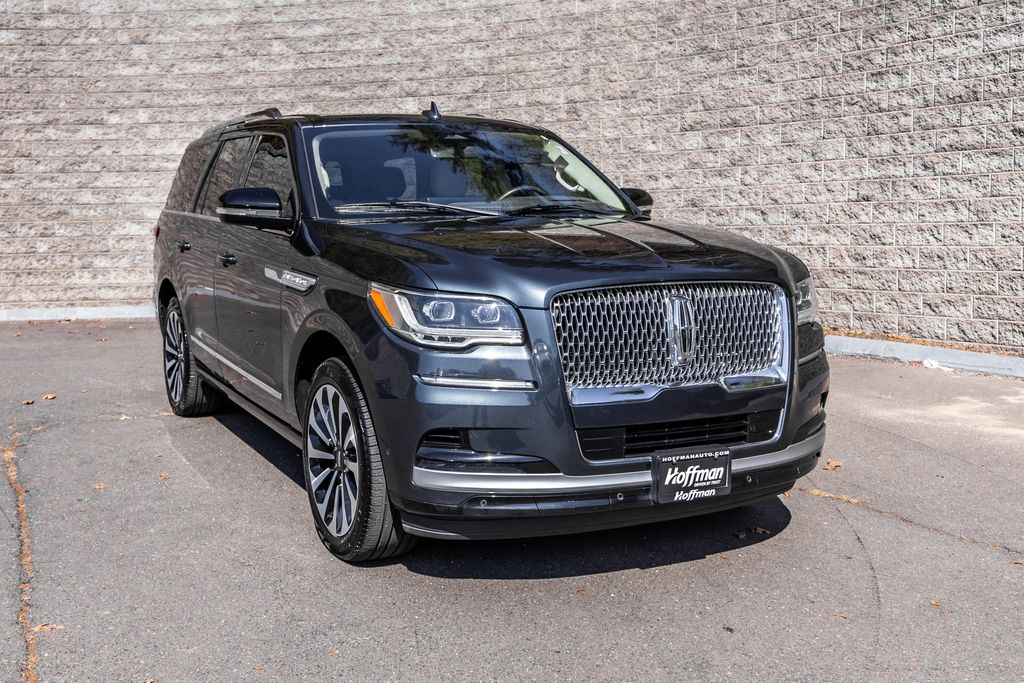 Flight Blue Metallic Clearcoat 2022 Lincoln Navigator Reserve 4WD SUV / Crossover Four-Wheel Drive Automatic