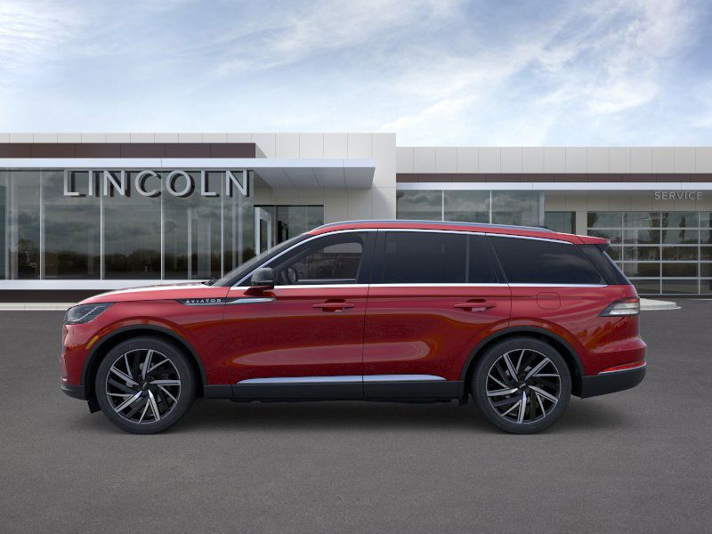 New 2026 Red Carpet Tinted Clearcoat Lincoln Reserve image 3