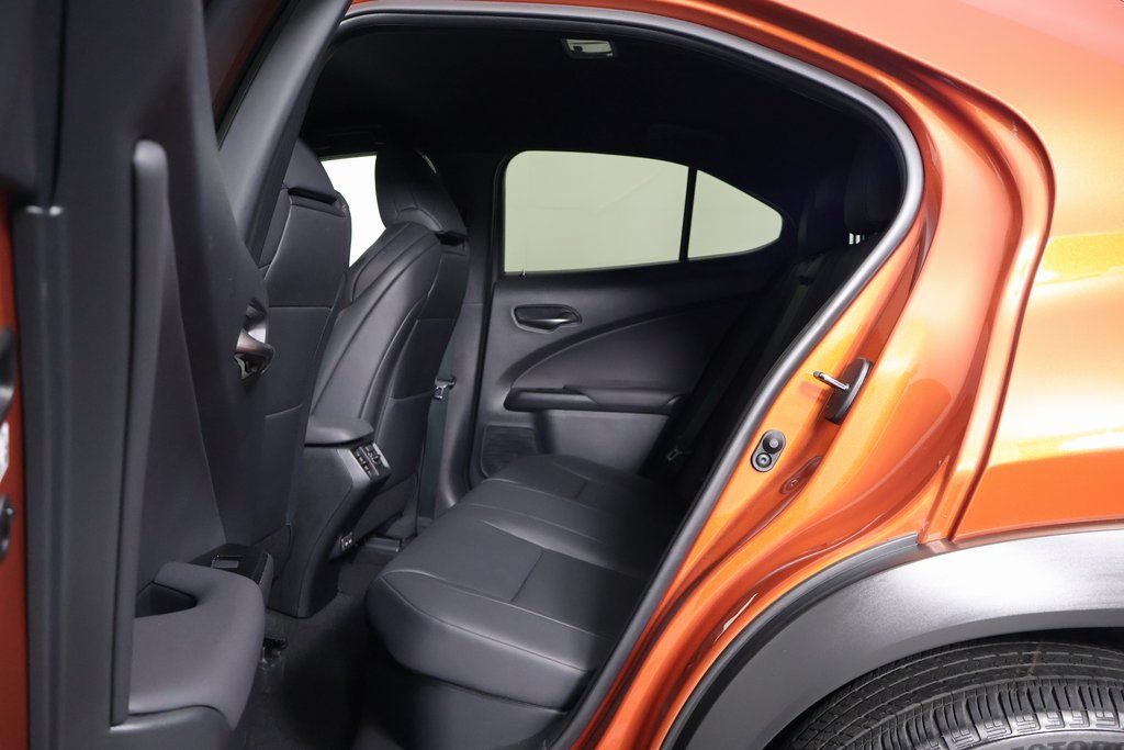 Thumbnail: 2021 Lexus UX - 11