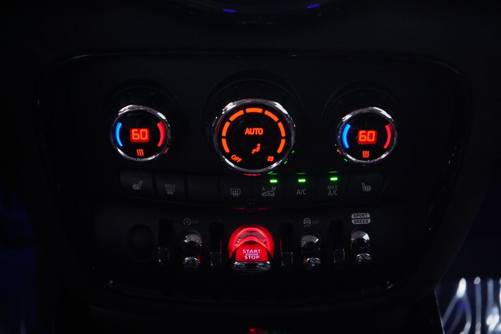 Thumbnail: 2023 MINI Cooper Clubman - 12