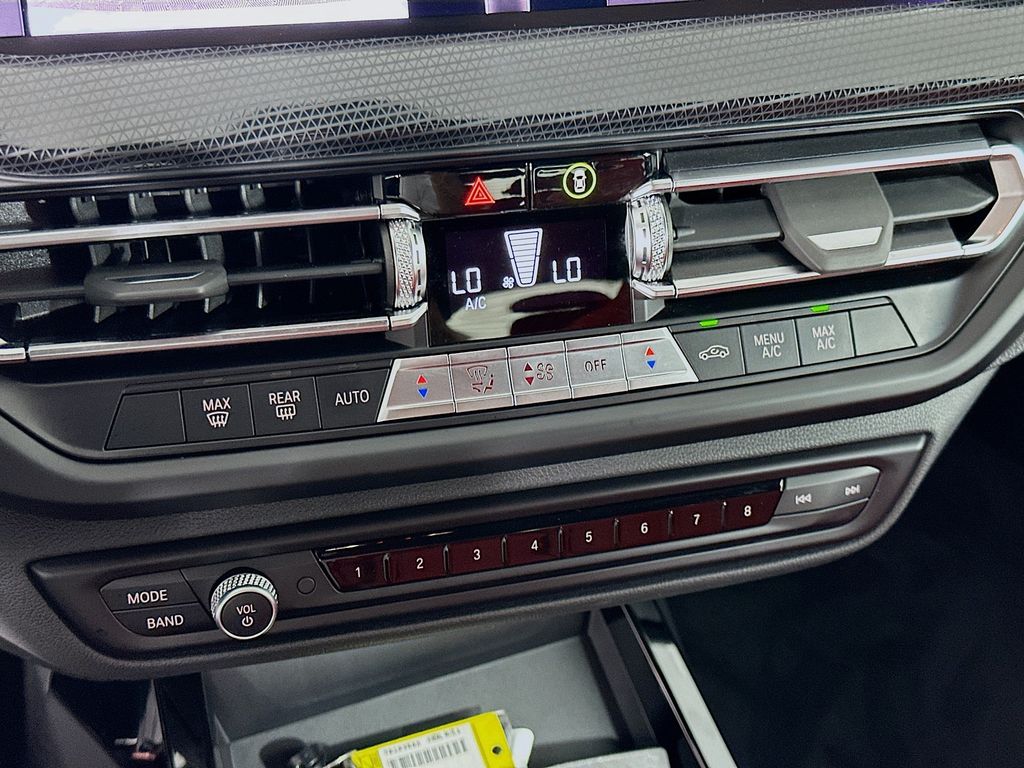 Thumbnail: 2024 BMW 2 Series - 16