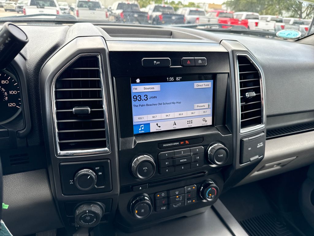 Used 2017  Ford XLT image 18