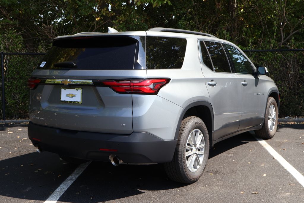 Thumbnail: 2023 Chevrolet Traverse - 10