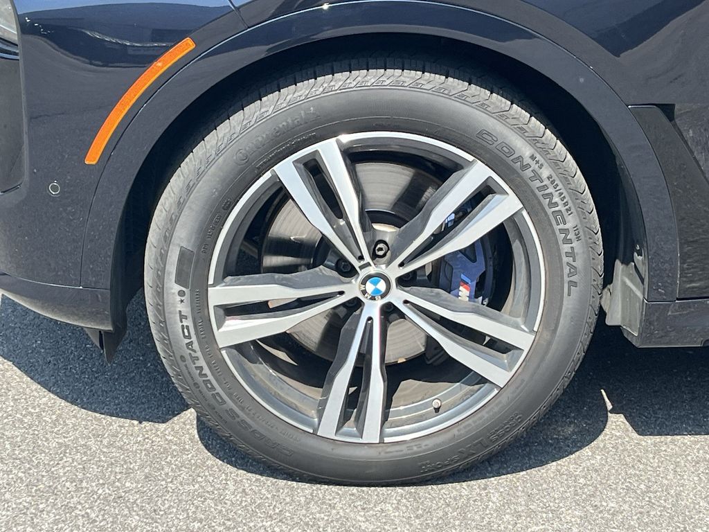 Thumbnail: 2023 BMW X7 - 10