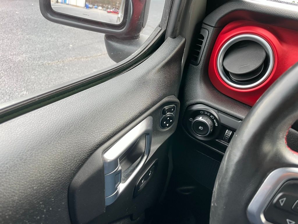 Thumbnail: 2020 Jeep Wrangler - 24