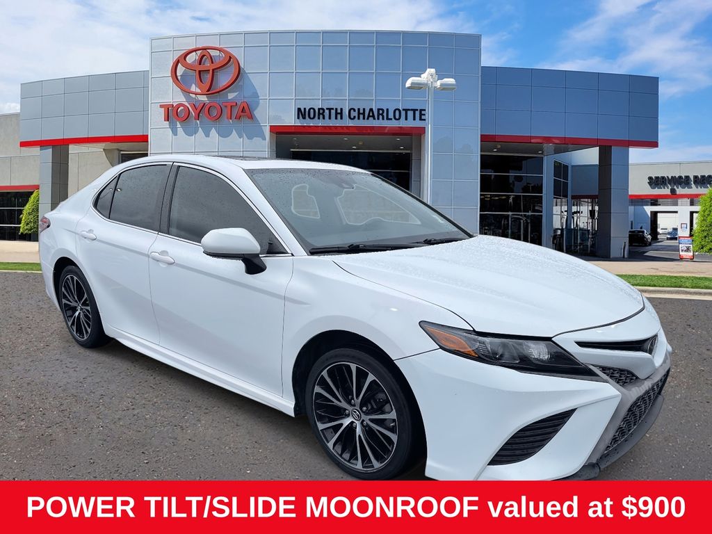 2019 Toyota Camry SE FWD