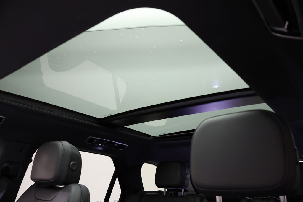 Thumbnail: 2025 Land Rover Range Rover Sport - 13