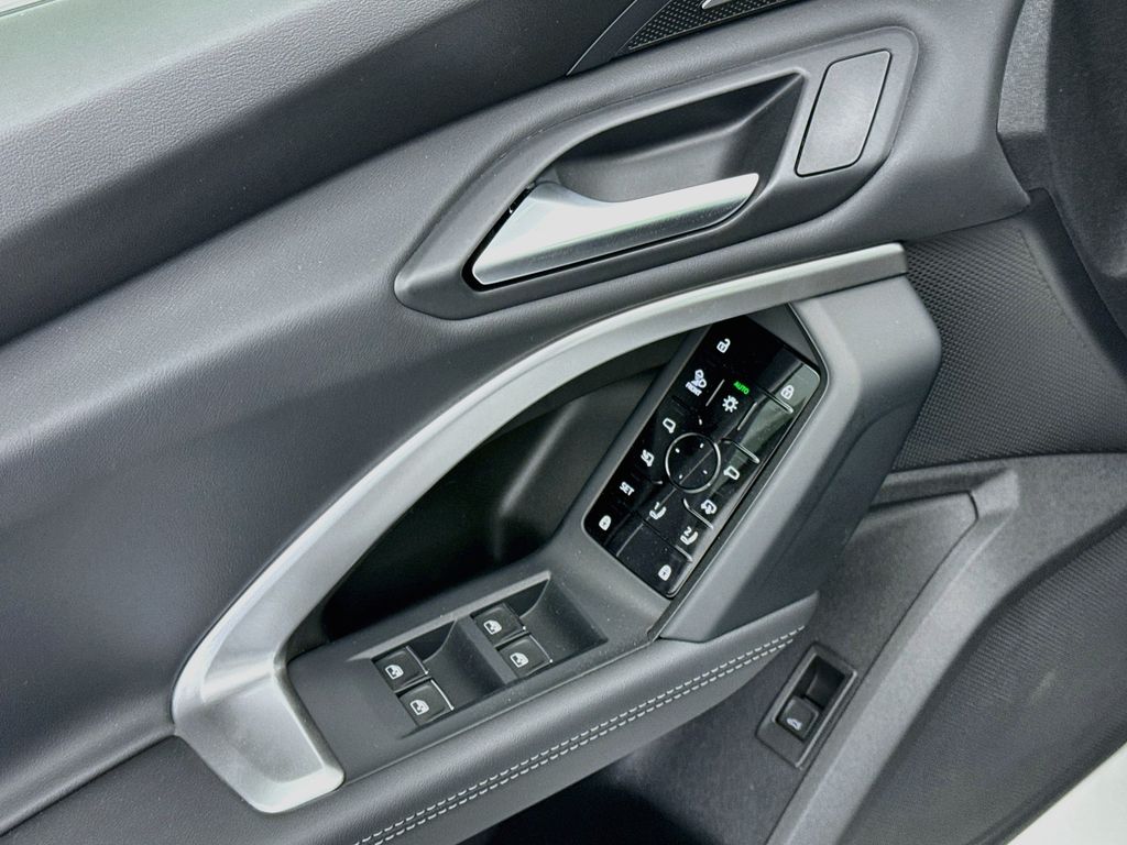Thumbnail: 2026 Audi Q5 - 22