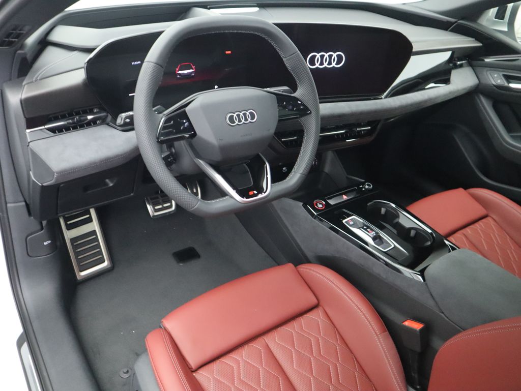 Thumbnail: 2025 Audi S6 - 10