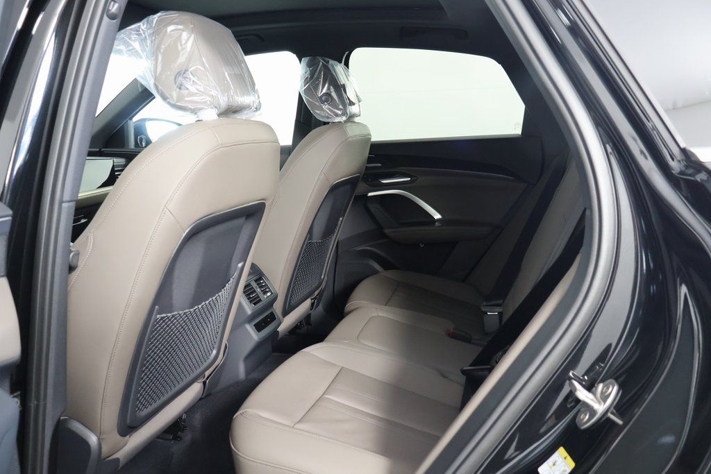 Thumbnail: 2026 Audi Q5 - 6