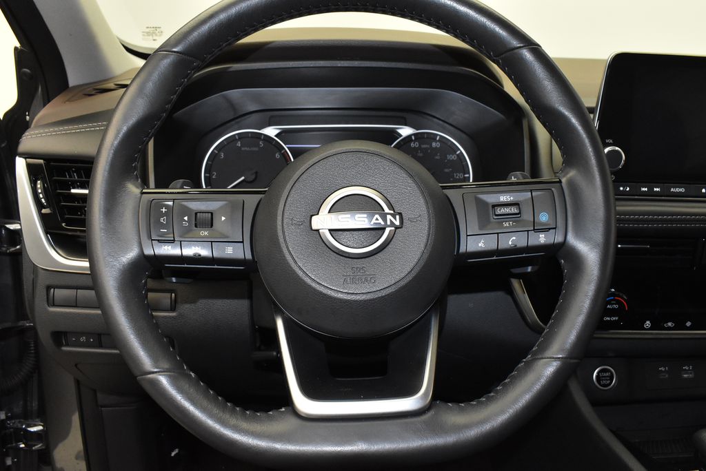 2022 Nissan Rogue SV 16