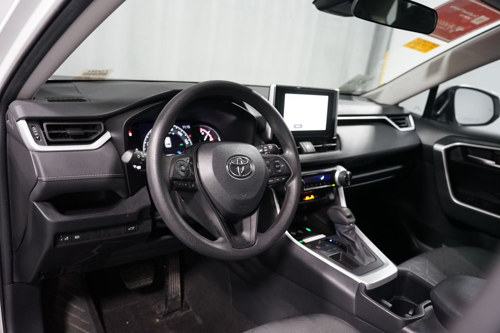 Thumbnail: 2024 Toyota RAV4 - 7