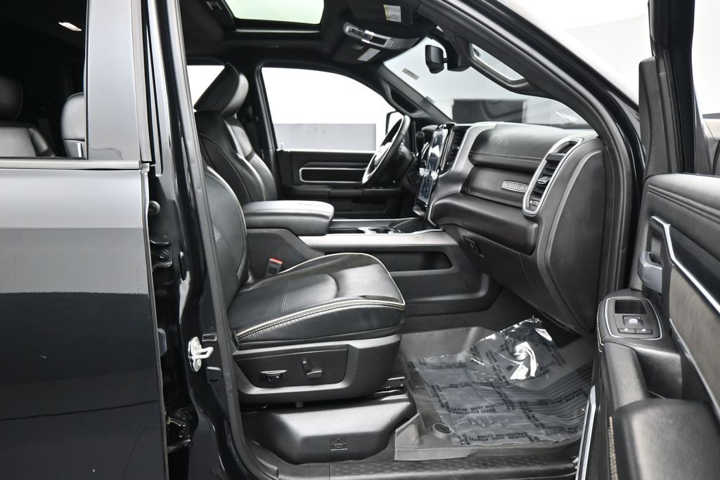 Used 2024 Diamond Black Crystal Pearlcoat Ram Laramie image 43