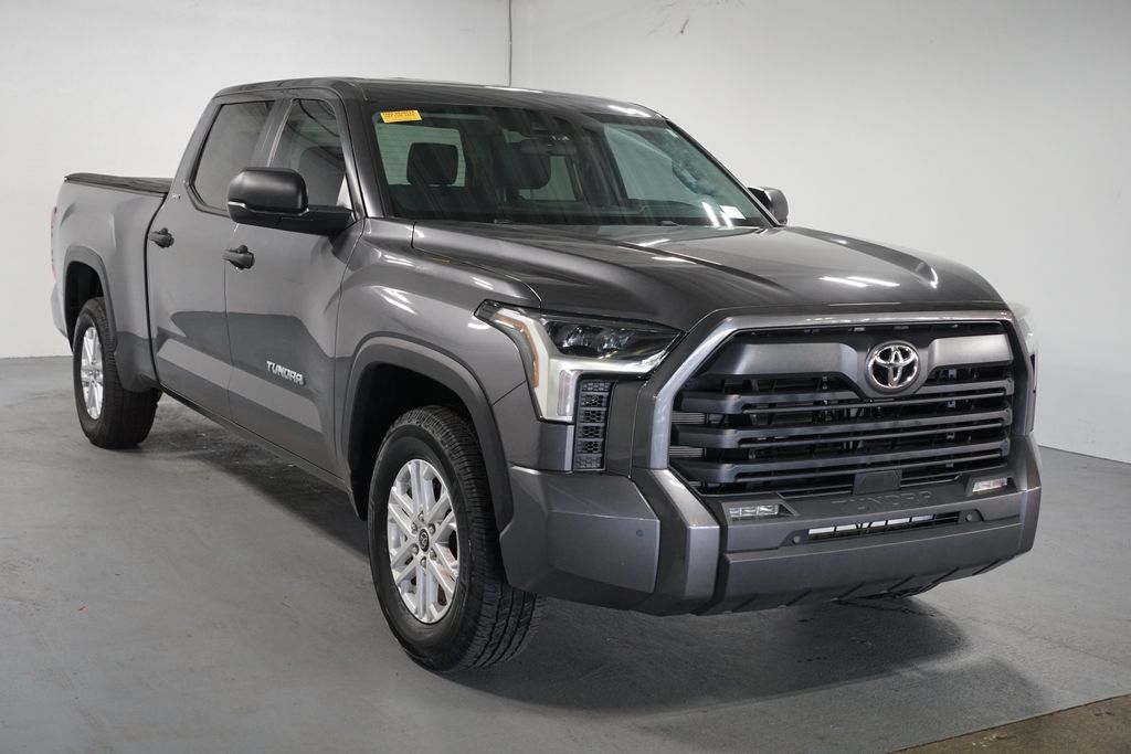 Thumbnail: 2024 Toyota Tundra - 3