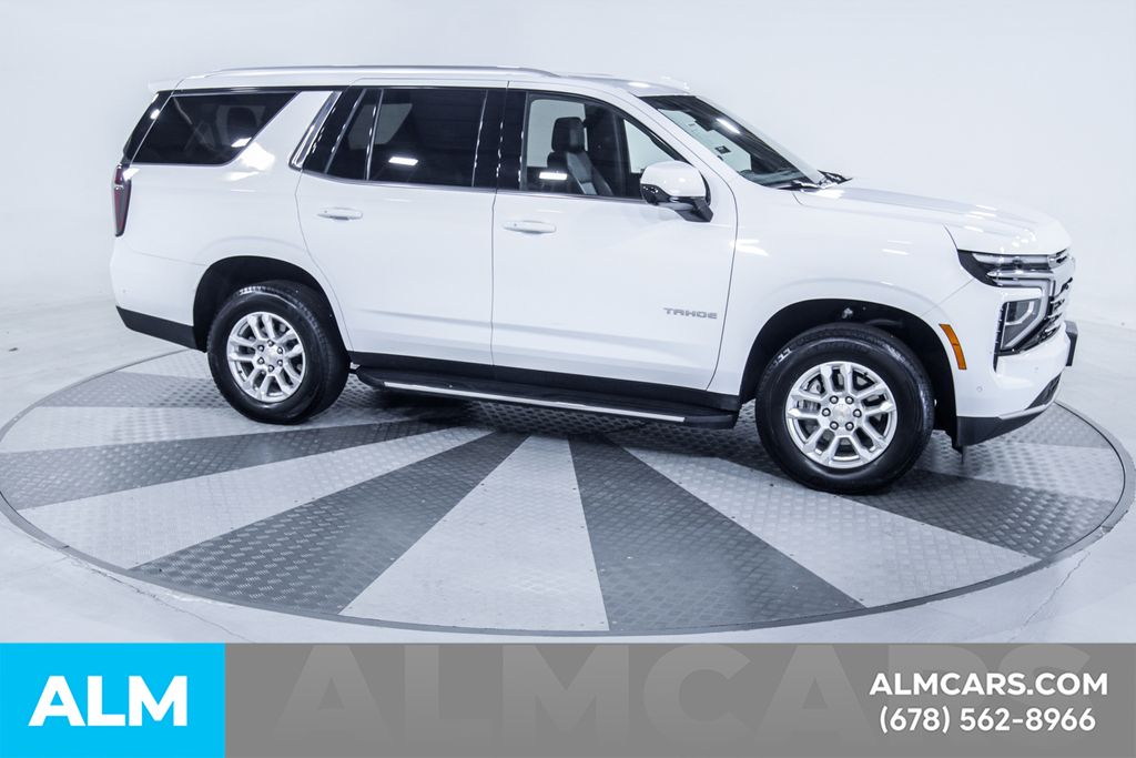Used 2025 White Chevrolet LT image 13
