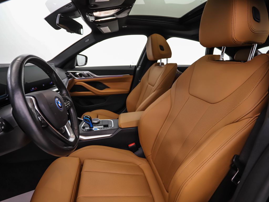 Thumbnail: 2023 BMW i4 - 11