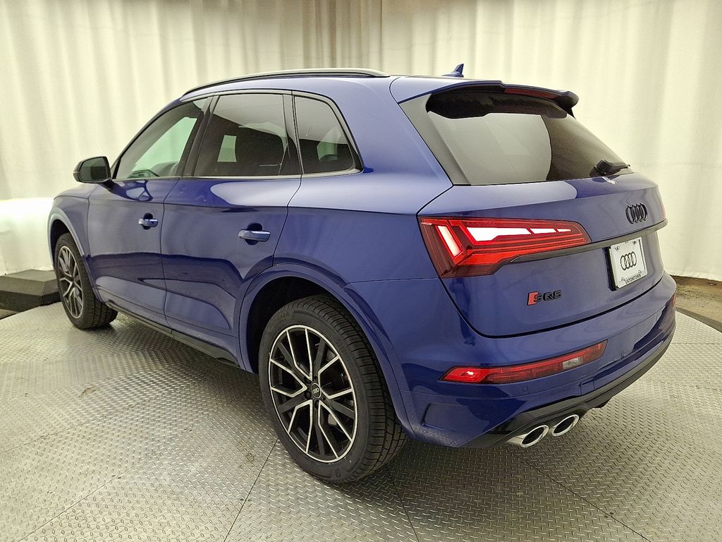 Thumbnail: 2022 Audi SQ5 - 6