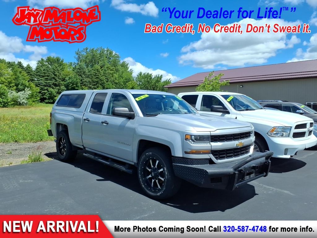 Silver Ice Metallic 2017 Chevrolet Silverado 1500 Pickup Truck Four-Wheel Drive 6-Speed Automatic Overdrive