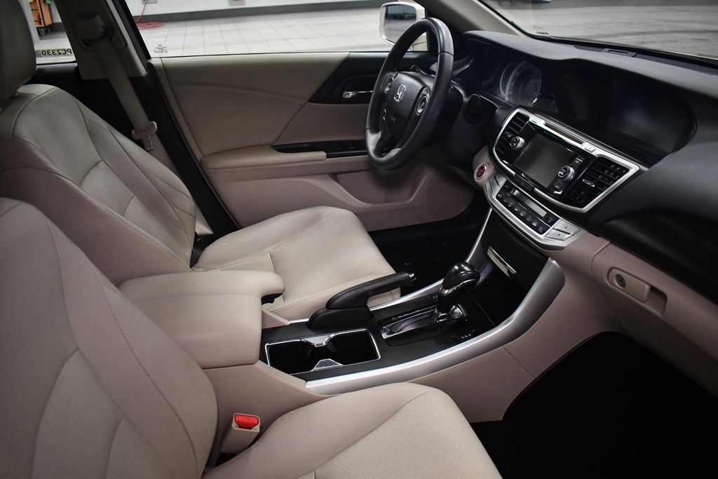 Thumbnail: 2014 Honda Accord - 32