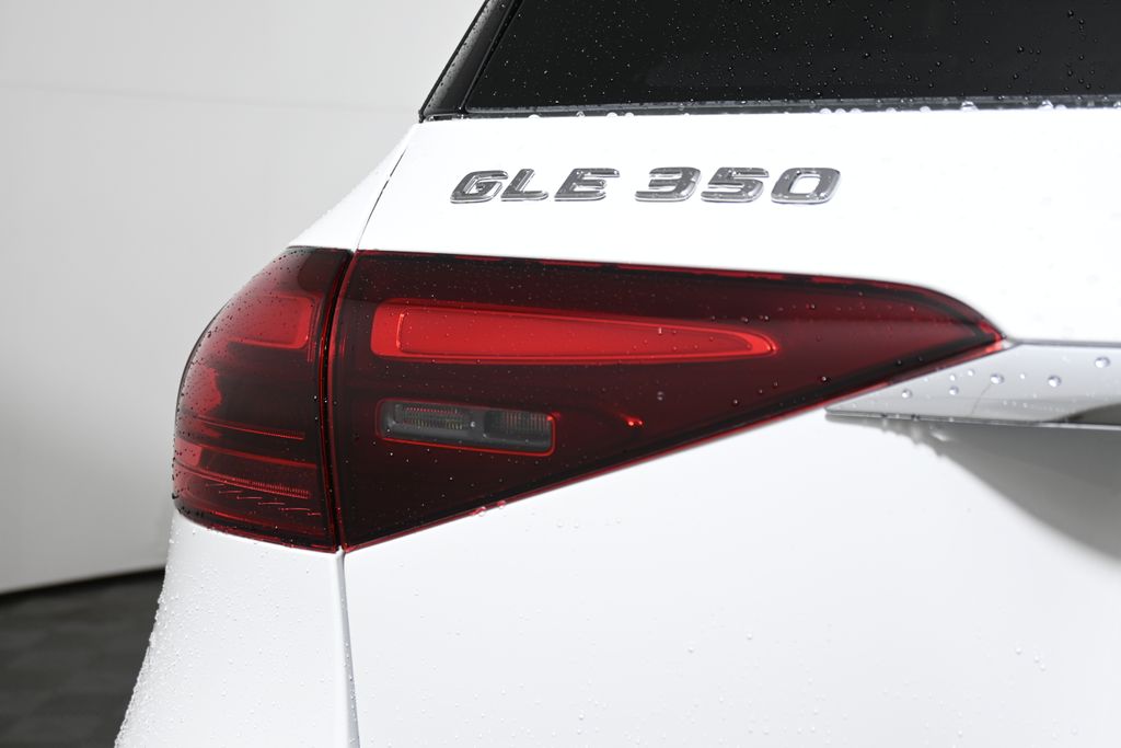 Thumbnail: 2026 Mercedes-Benz GLE - 12