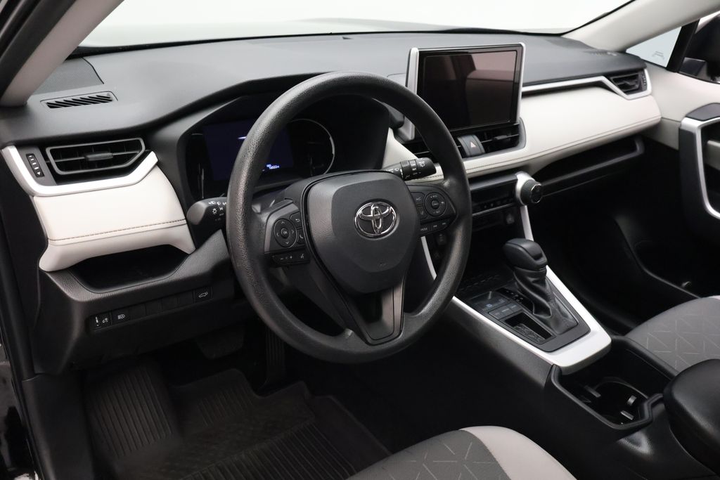 Thumbnail: 2025 Toyota RAV4 - 15