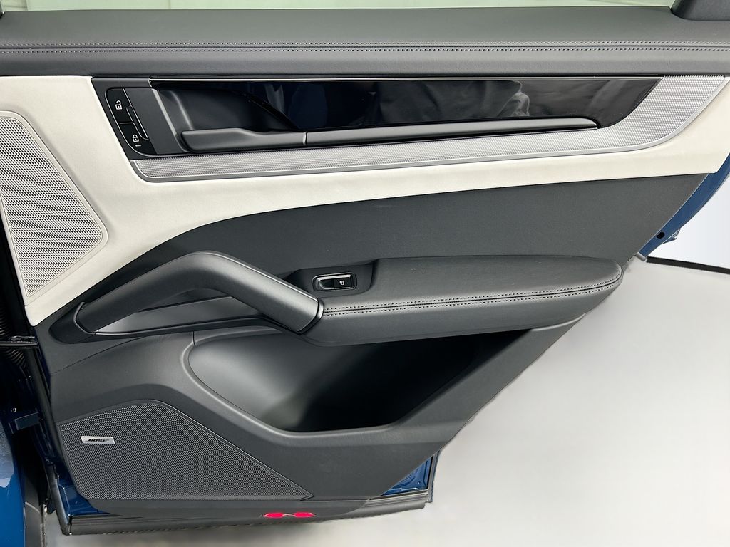 Thumbnail: 2026 Porsche  - 28