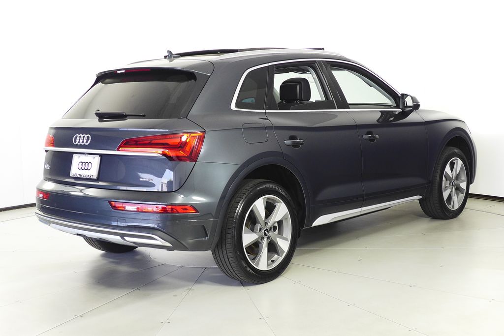 Thumbnail: 2023 Audi Q5 - 7