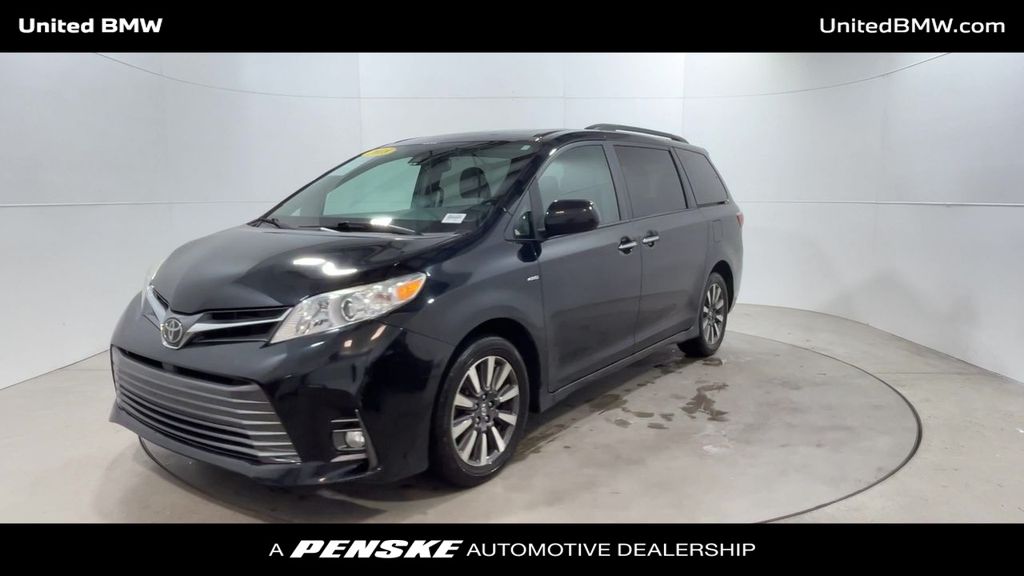 2018 Toyota Sienna XLE 4