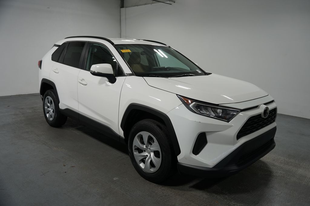 2019 Toyota RAV4 LE 3