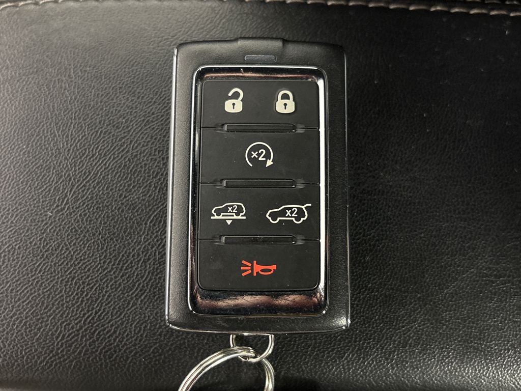 Certified Used 2022 Black Jeep Series II image 34