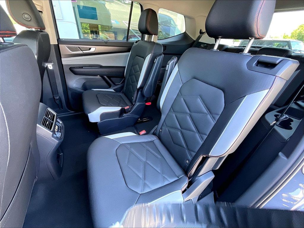 2026 Volkswagen Atlas — photo 15