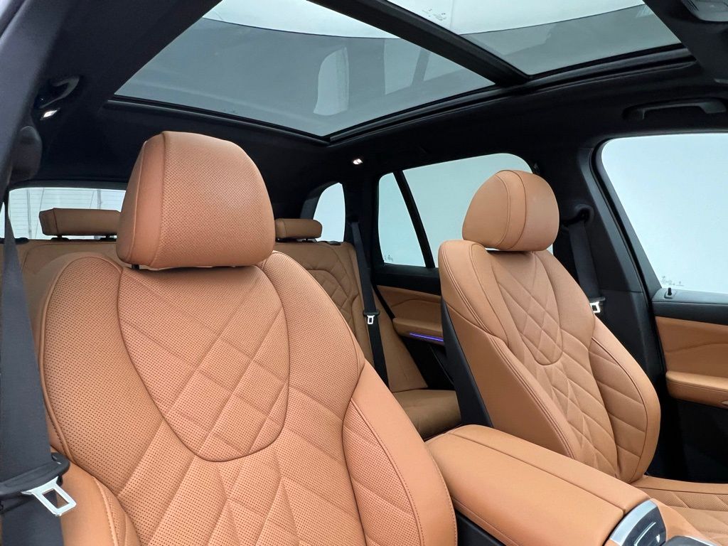 Thumbnail: 2024 BMW X5 - 7